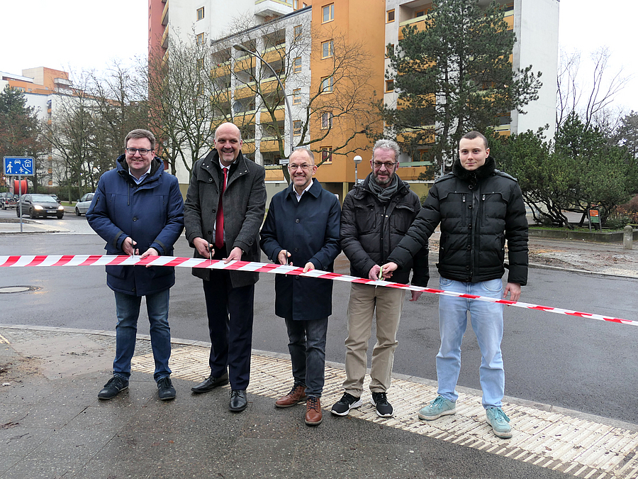Thorsten Schatz, Stephan Machulik, BVV-Vorsteher Heck, H. Kähne u. H. Ruppin vom Fachbereich Tiefbau SGA