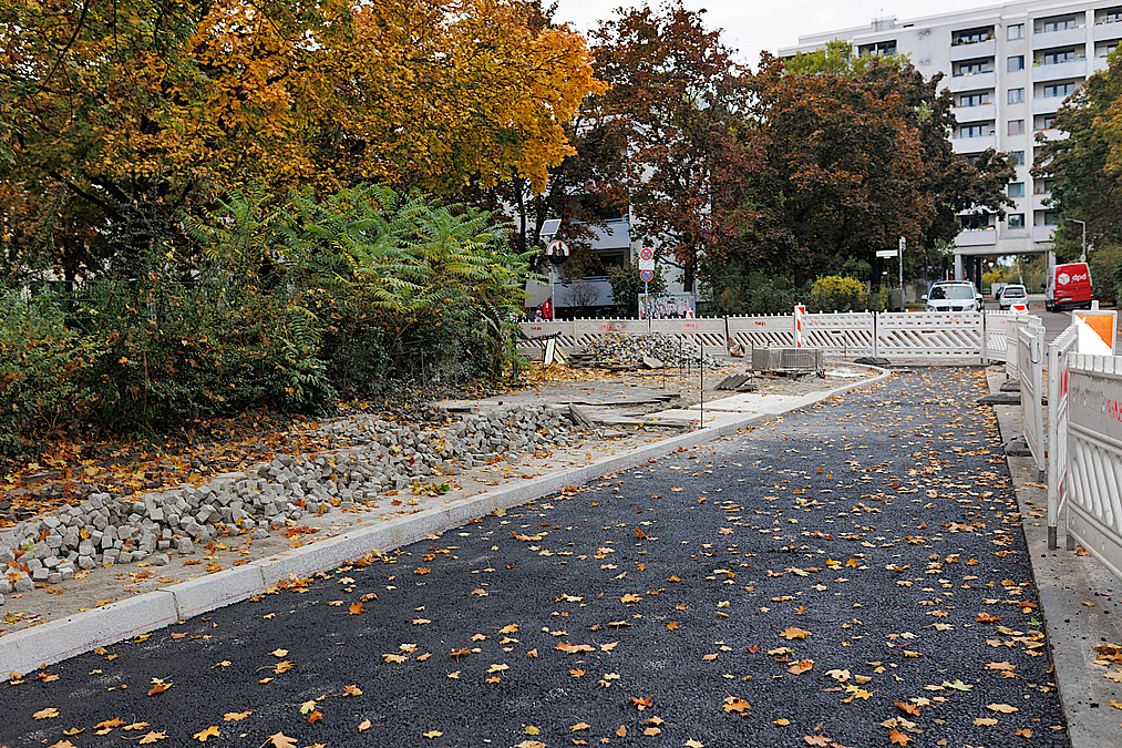 Neu asphaltierte Unterschicht