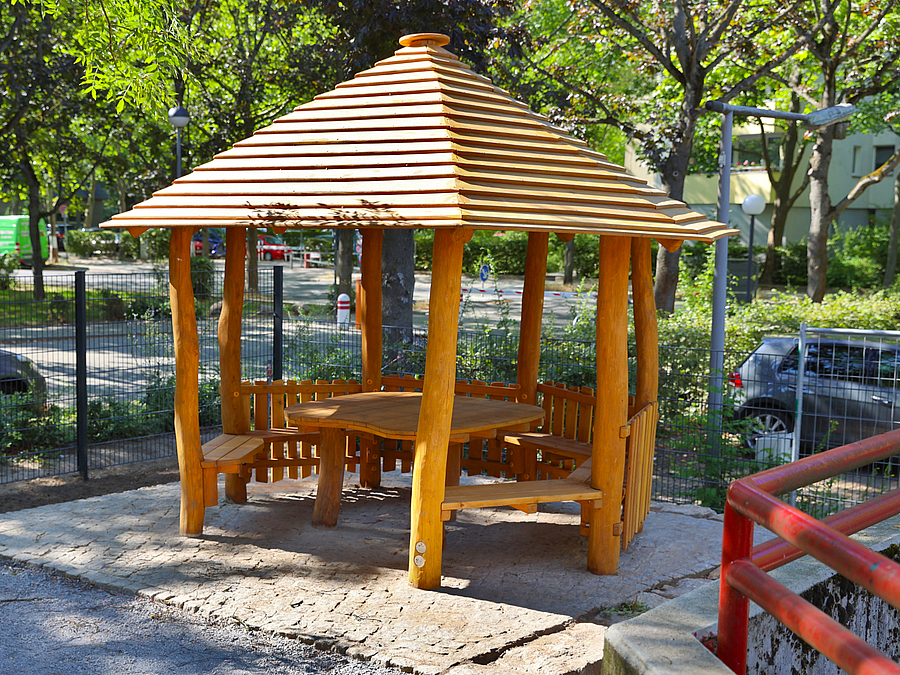 Pavillon aus Holz