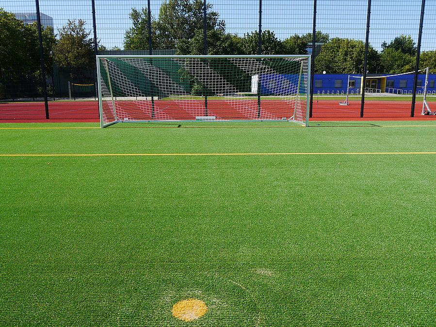 Elfmeterpunkt, Fußballtor