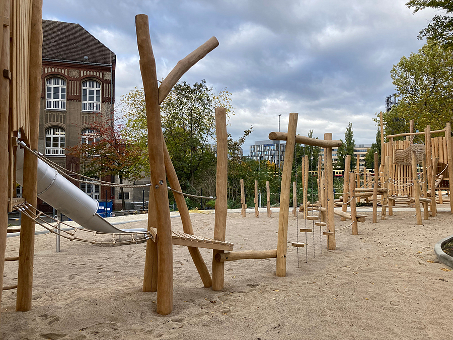Balancierstrecke auf Sand
