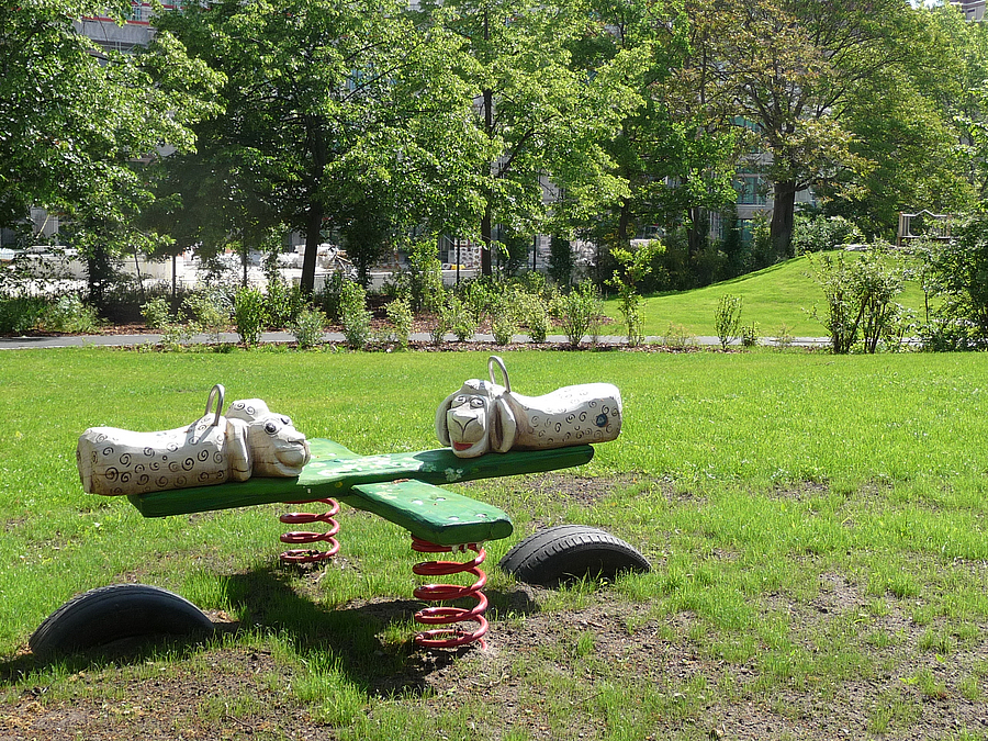 Fertig: Wippe auf dem Bauernhof