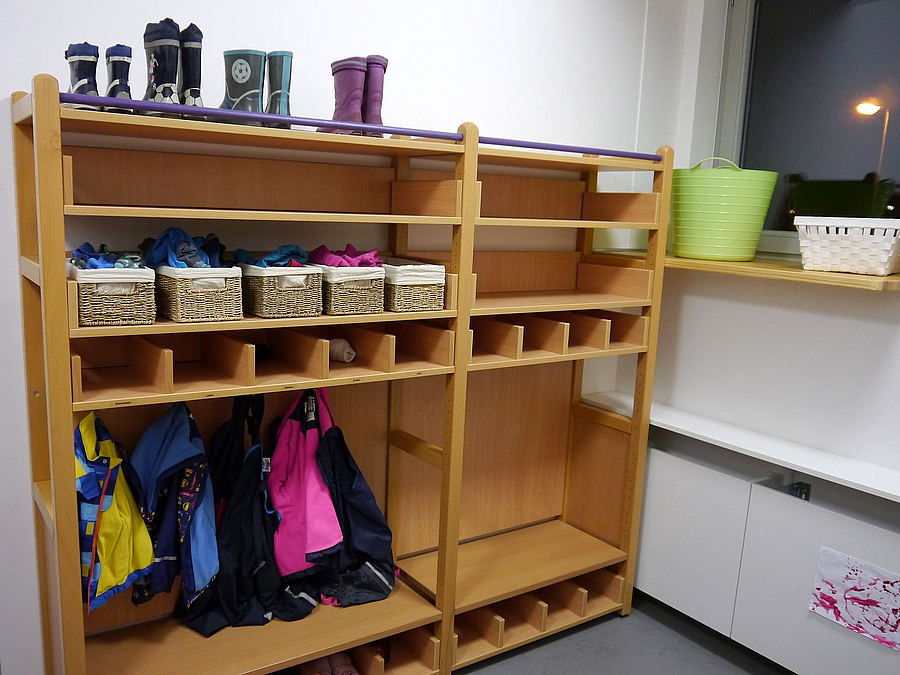 Funktional ausgestattete Garderobe für die Kleinsten