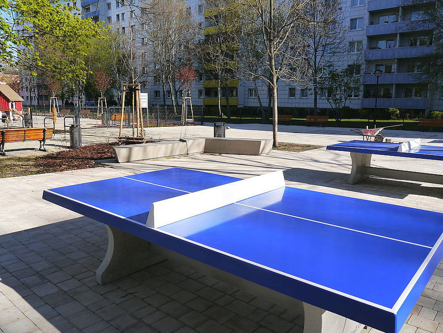 Tischtennisplatte in blau