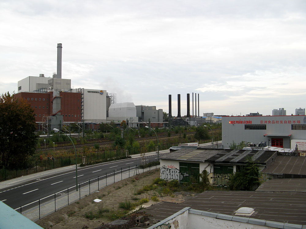 Straße im Industriegebiet